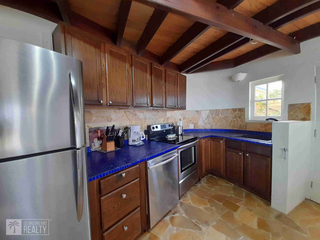 REDUCED! Villa Serendipity- Oyster Pond