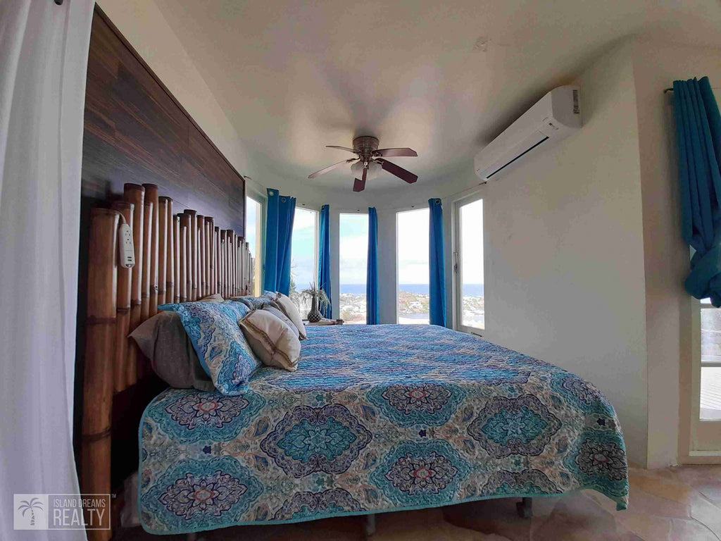 REDUCED! Villa Serendipity- Oyster Pond