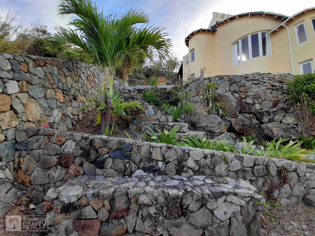 REDUCED! Villa Serendipity- Oyster Pond