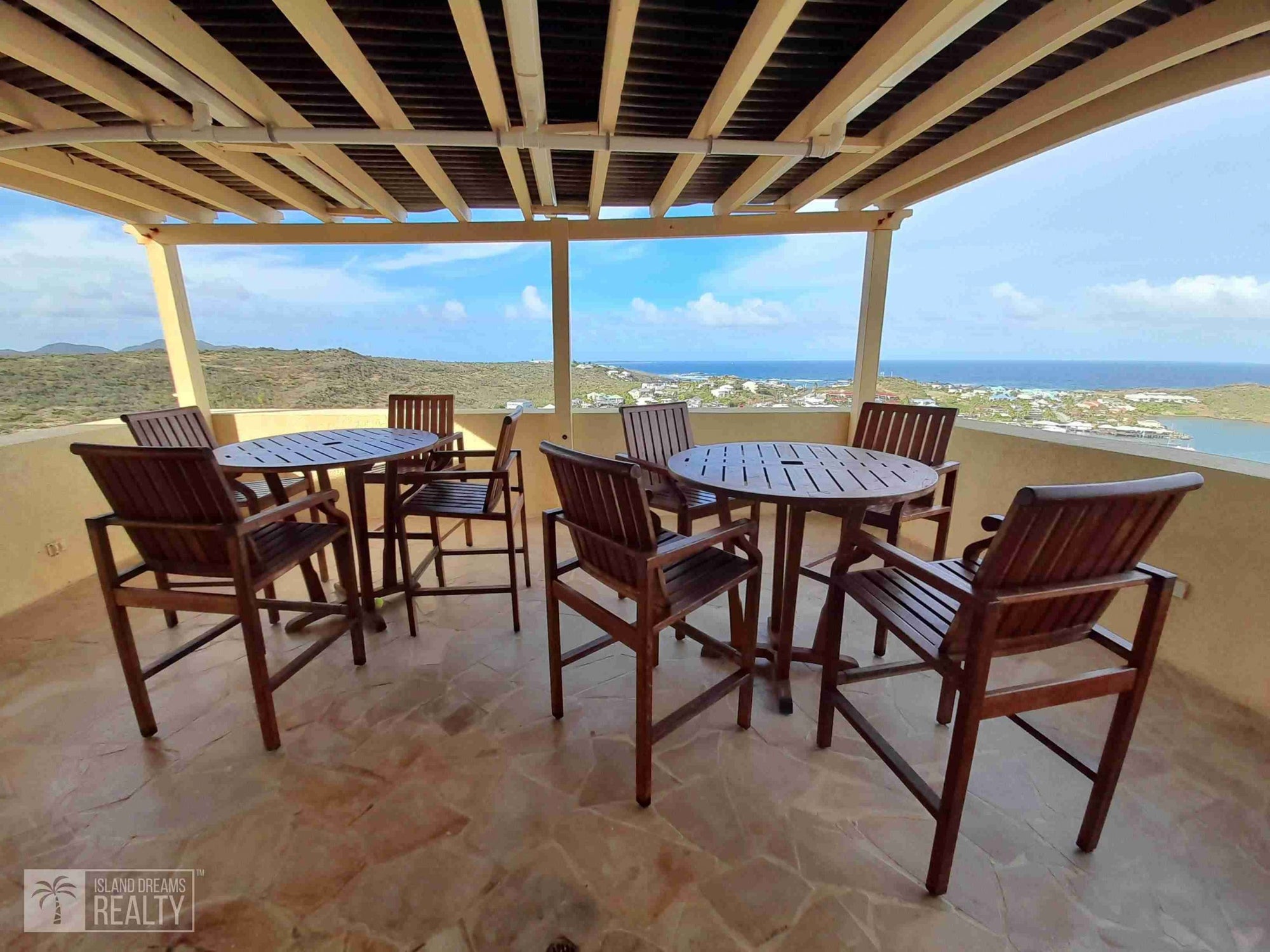 REDUCED! Villa Serendipity- Oyster Pond