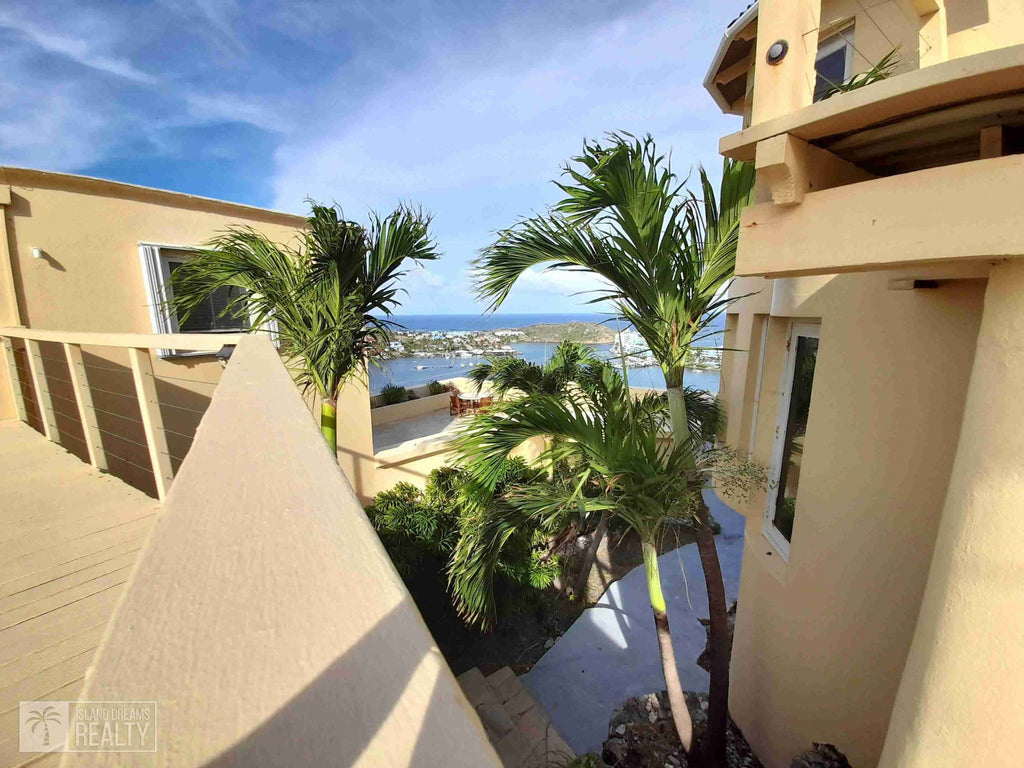 REDUCED! Villa Serendipity- Oyster Pond