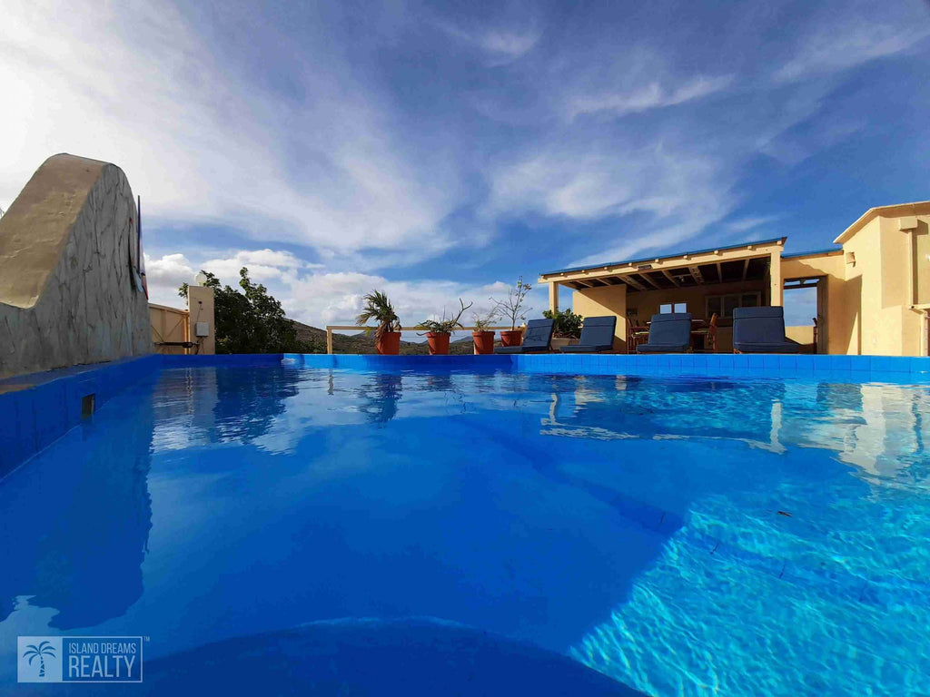 REDUCED! Villa Serendipity- Oyster Pond