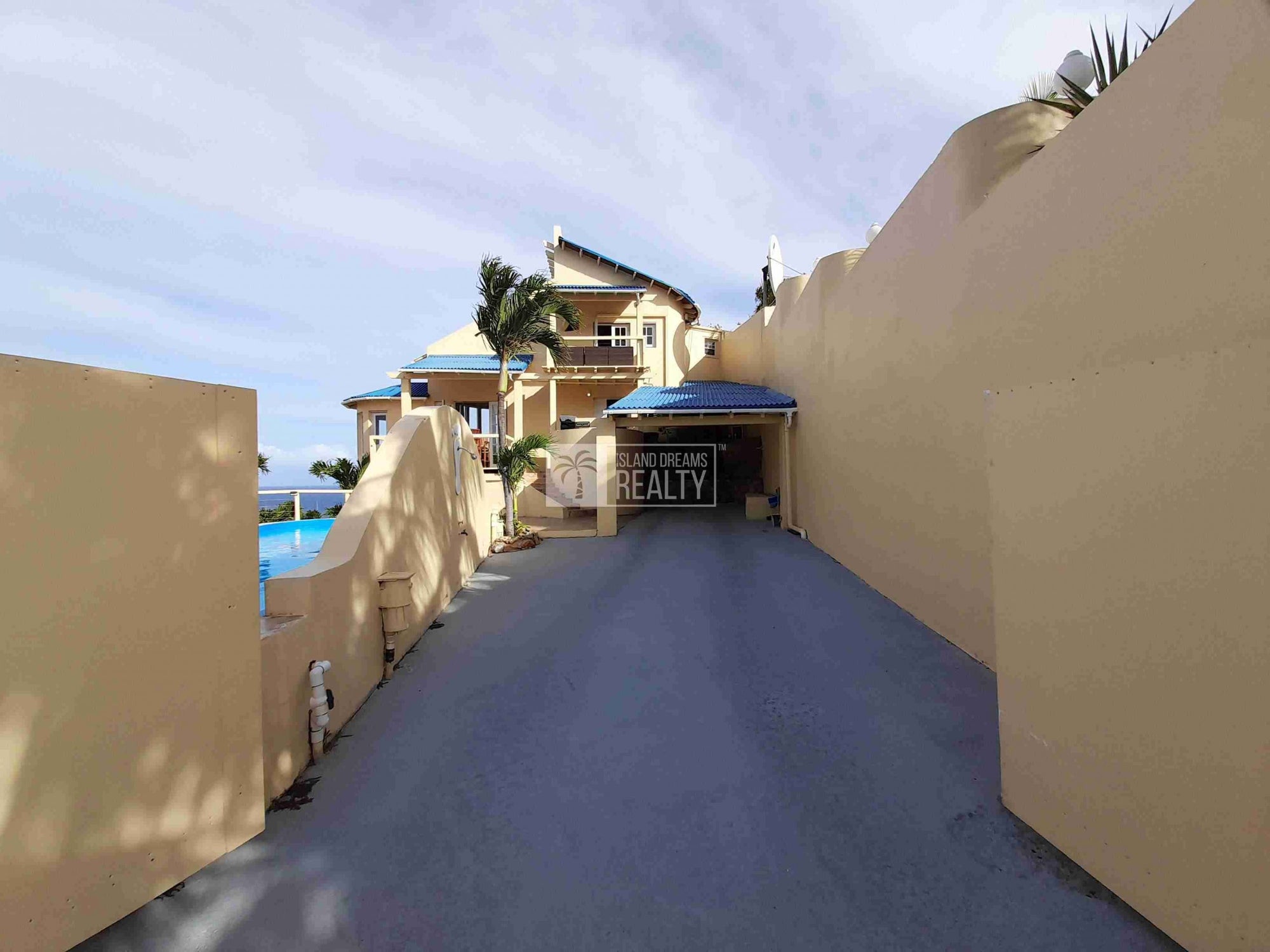 REDUCED! Villa Serendipity- Oyster Pond